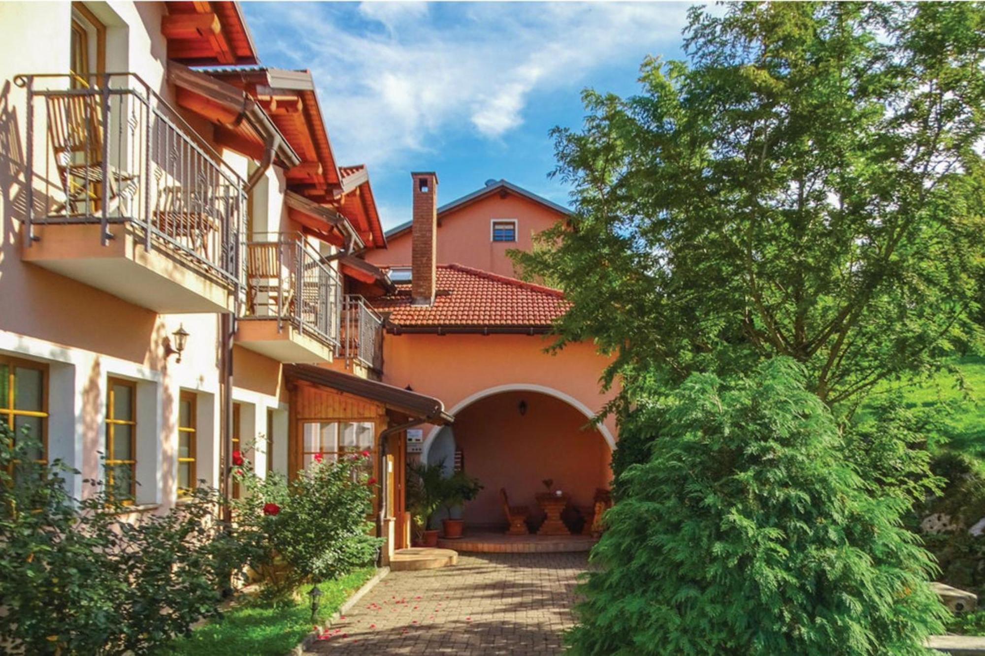 House Na Meji With Sauna - Happy Rentals Pivka Exterior foto