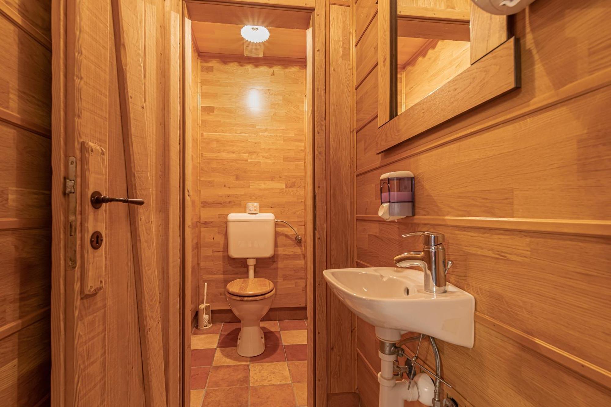 House Na Meji With Sauna - Happy Rentals Pivka Exterior foto